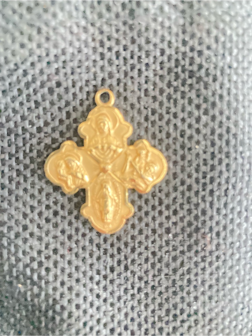 Vintage 12kgf 4- way cross pendant